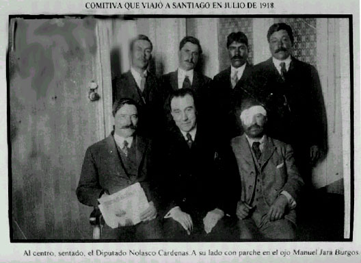 Comitiva que viaj a Santiago en Julio de 1918, algunos heridas en combate tambin estn presentes.  Foto proporcionada por el autor del artculo.